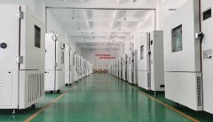 <b>鹽霧試驗箱中的機(jī)械手耐腐蝕操作測試</b>